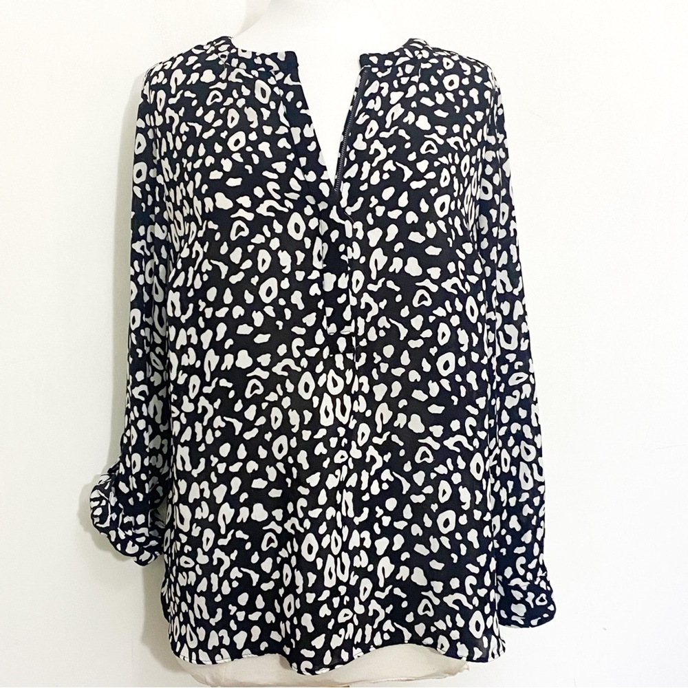 Apt.9 Women's Black and White Abstract Animal Patterned Zip Neck Blouse 0X